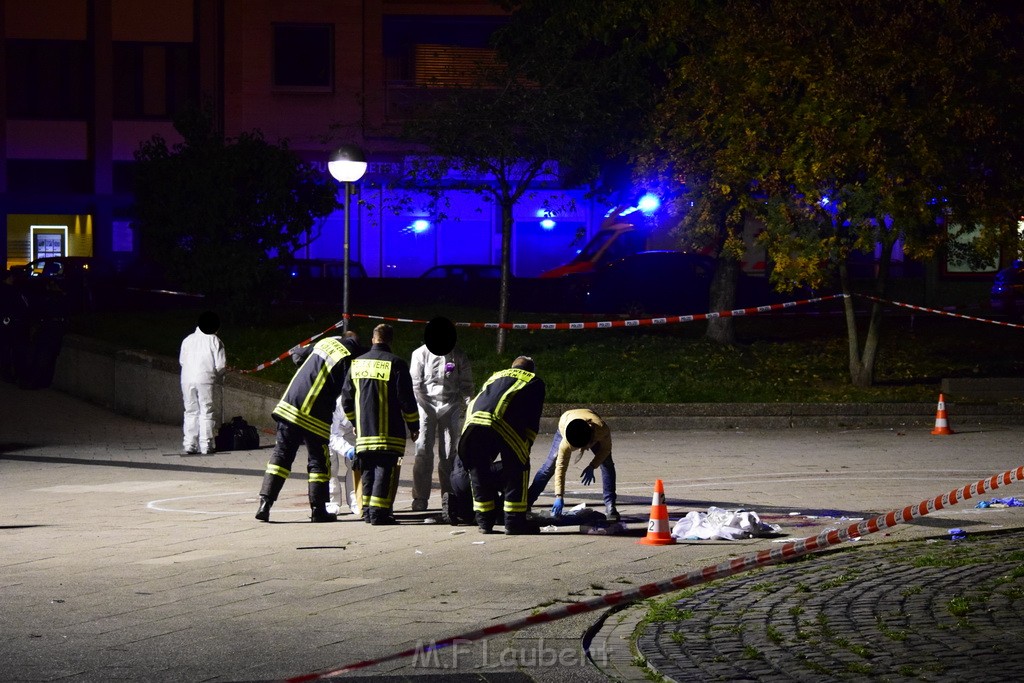 Einsatz BF Messerstecherei Koeln Neustadt Nord Eberplatz Platzmitte P203.JPG - Miklos Laubert